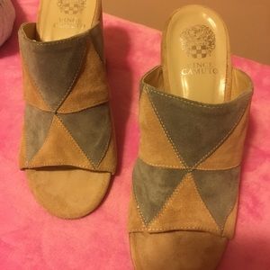 AWESOME PINK/GRAY CAMUTO MULES